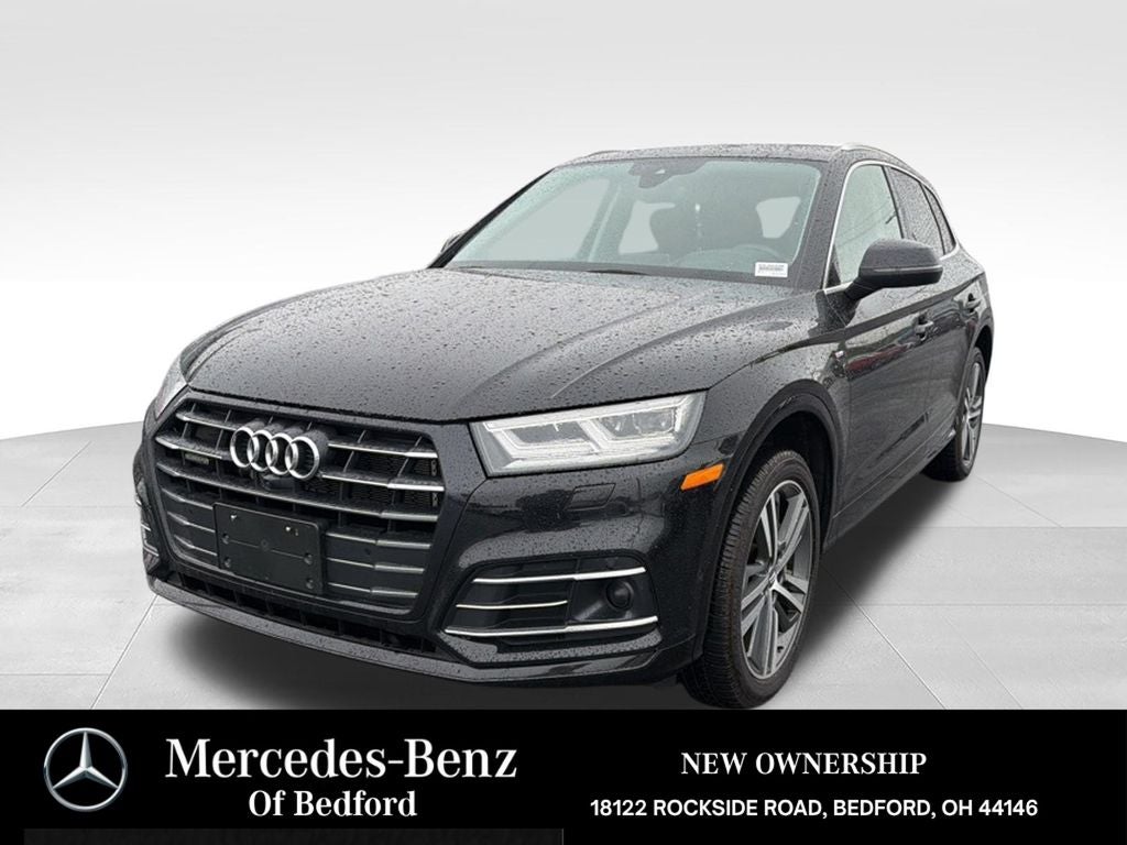2020 Audi Q5 e 55 Prestige quattro in Black Metallic — front three-quarter view